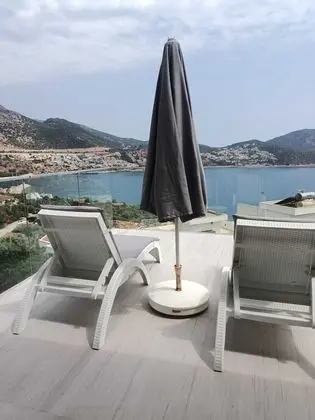 Honeymoon Tek Büyük Yataklı Oda, Kişiye Özel Havuzlu, Deniz Manzaralı