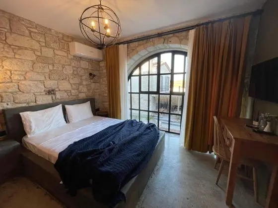 Havuz Veya Bahçe Manzaralı Deluxe Fransız Balkonlu