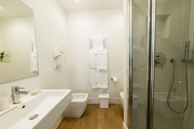 Deluxe Tek Büyük Yataklı Oda, 1 Yatak Odası, Özel Banyo