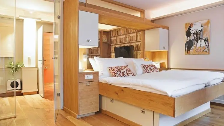 Family Oda, 1 Büyük (Queen) Boy Yatak ve Çekyat