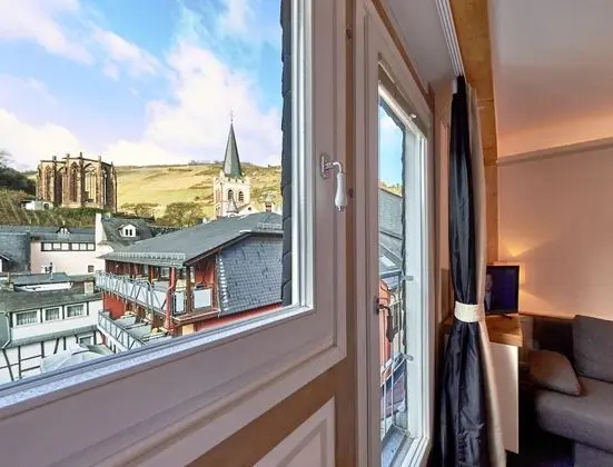 Family Oda, 1 Büyük (Queen) Boy Yatak ve Çekyat