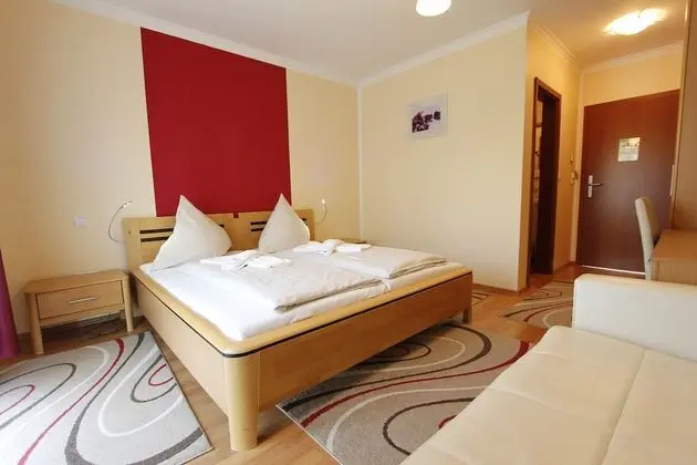 Tek Büyük Yataklı Oda