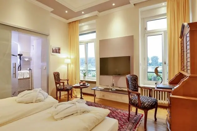 Comfort Tek Büyük Yataklı Oda (Rheinblick)