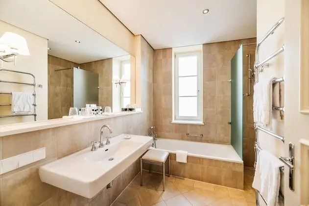 Comfort Tek Büyük Yataklı Oda