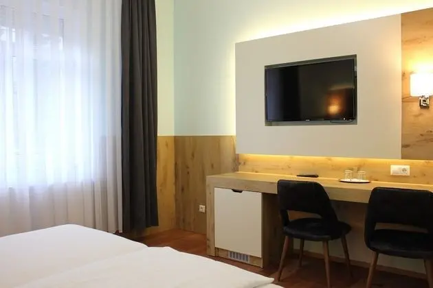 Tek Kişilik Oda, 1 Çift Kişilik Yatak, Sigara İçilmez