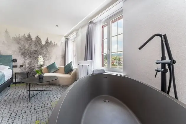 Süit, Nehir Manzaralı