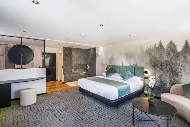 Süit, Nehir Manzaralı