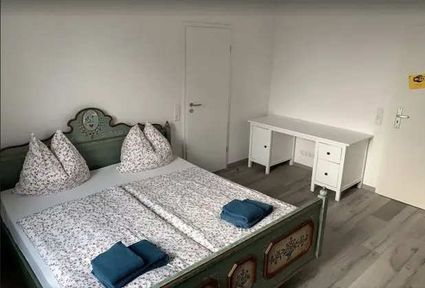 Basic Tek Büyük Yataklı Oda