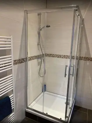 Basic Tek Büyük Yataklı Oda