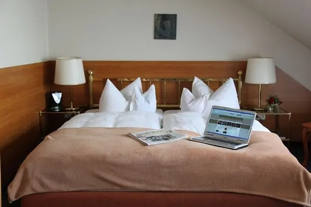 Economy Tek Büyük veya İki Ayrı Yataklı Oda