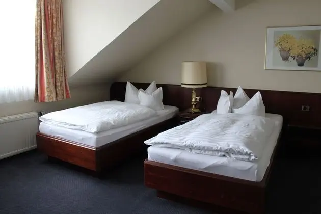 Economy Tek Büyük veya İki Ayrı Yataklı Oda