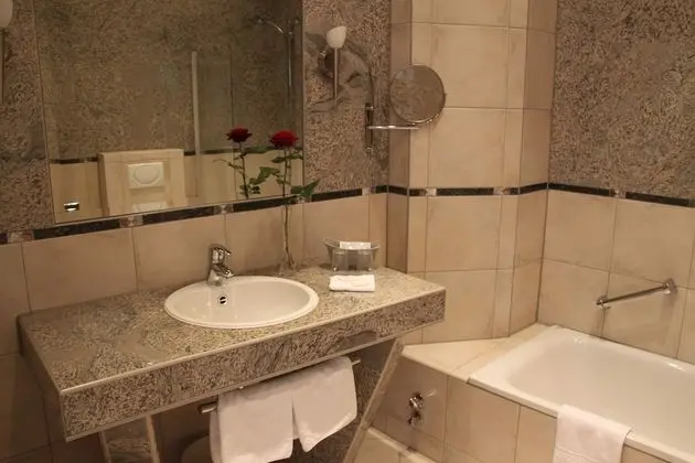 Economy Tek Büyük veya İki Ayrı Yataklı Oda