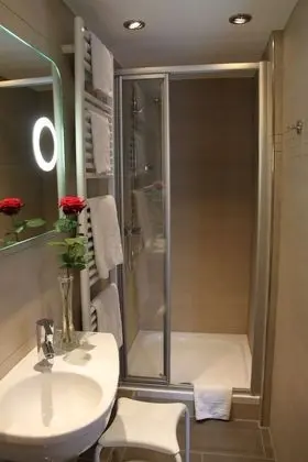 Economy Tek Büyük veya İki Ayrı Yataklı Oda