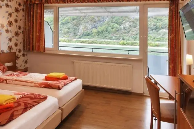 Deluxe Tek Büyük veya İki Ayrı Yataklı Oda, Balkon, Nehir Manzaralı