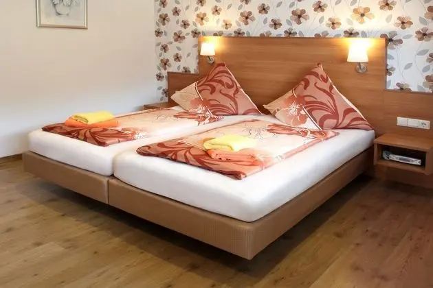 Deluxe Tek Büyük veya İki Ayrı Yataklı Oda, Balkon, Nehir Manzaralı