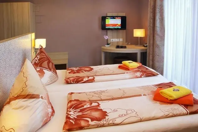 Superior Tek Büyük veya İki Ayrı Yataklı Oda, Veranda, Nehir Manzaralı