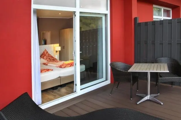 Superior Tek Büyük veya İki Ayrı Yataklı Oda, Veranda, Nehir Manzaralı