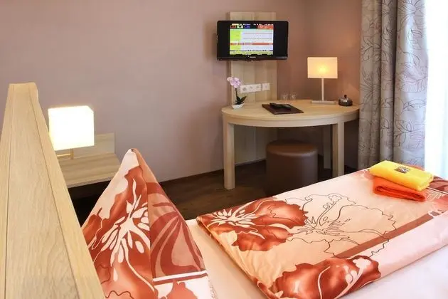 Superior Tek Büyük veya İki Ayrı Yataklı Oda, Veranda, Nehir Manzaralı