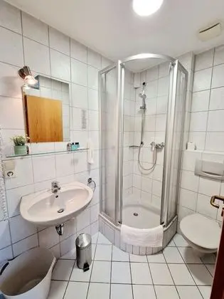 Üç Kişilik Oda, Özel Banyo