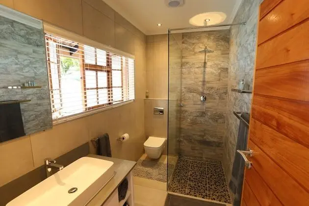 Luxury Tek Büyük Yataklı Oda