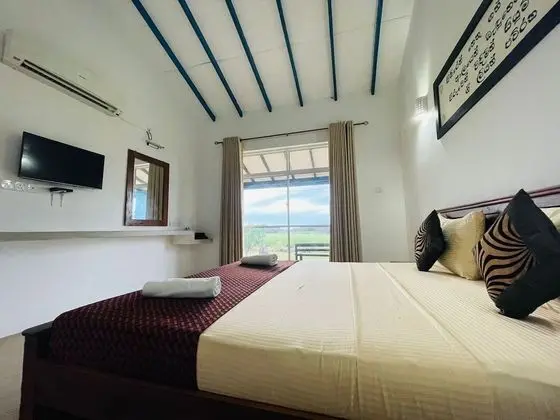 Deluxe Tek Büyük Yataklı Oda, 1 En Büyük (King) Boy Yatak, Göl Manzaralı, Göl Kenarı