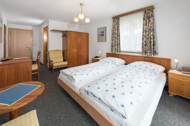 Tek Büyük Yataklı Oda (South)