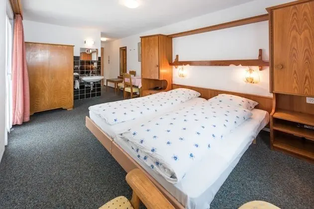 Tek Büyük Yataklı Oda (South)