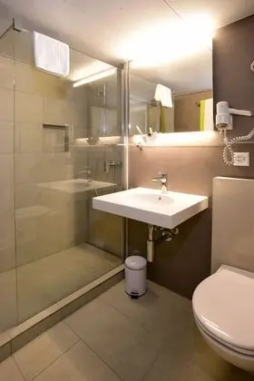 Oda, 1 En Büyük (King) Boy Yatak, Dağ Yamacı