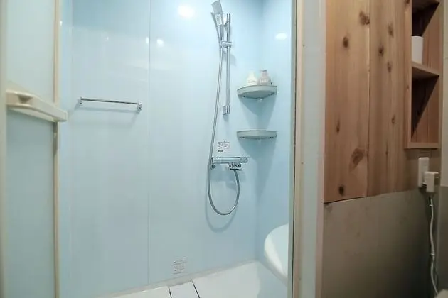 Üç Kişilik Oda ( 402 )