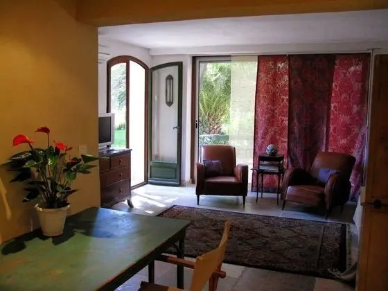 Kır Evi (Corner)