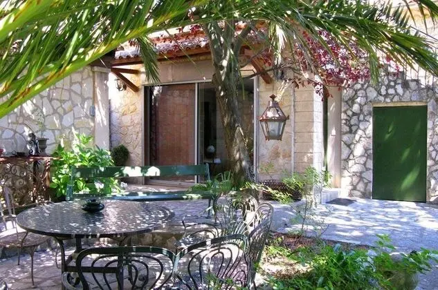 Kır Evi (Corner)