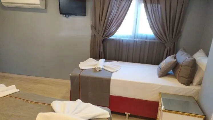 Design Tek Büyük veya İki Ayrı Yataklı Oda
