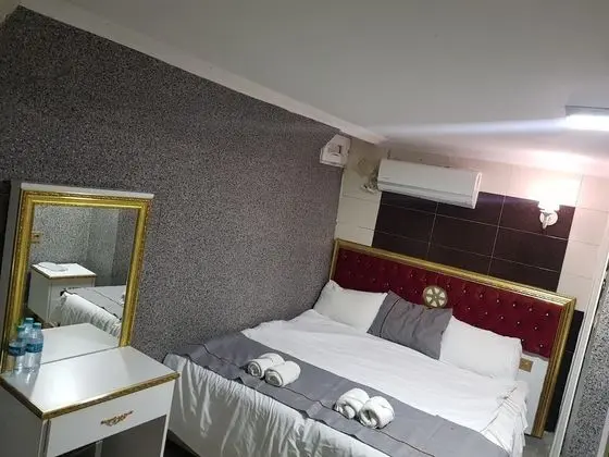 Economy Double Room, No Windows, Basement Floor
