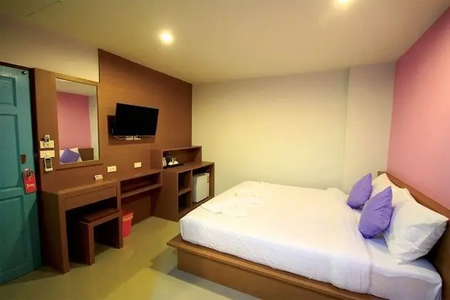 Standard Double Room, No Window