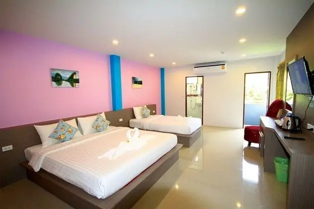 Standard Double Room, No Window