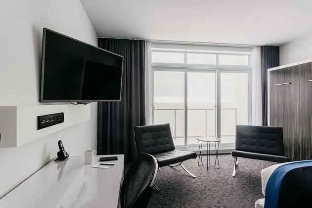 Panoramic Oda, Balkon, Okyanus Manzaralı (1 King and 1 Murphy double )