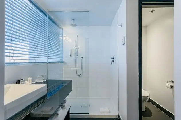 Panoramic Oda, Balkon, Okyanus Manzaralı (1 King and 1 Murphy double )