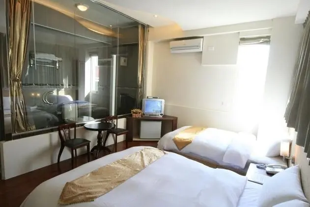 Deluxe Üç Kişilik Oda