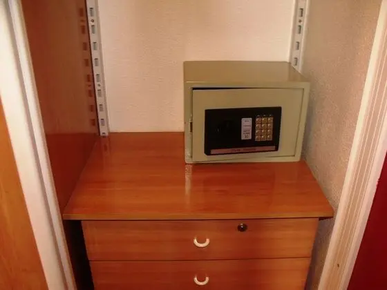 Tek Büyük Yataklı Oda, 1 Çift Kişilik Yatak