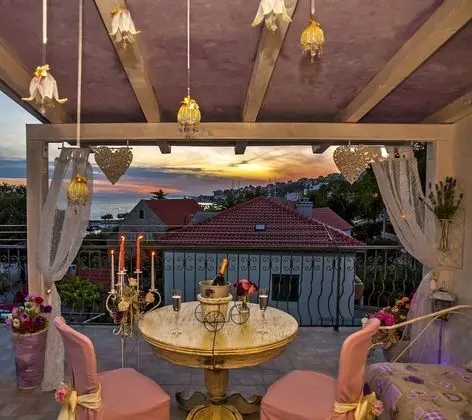 Deluxe Apart Daire, Teras, Deniz Manzaralı