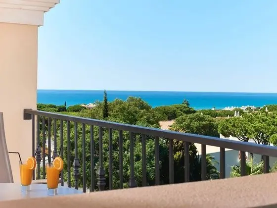 Tek Büyük Yataklı Oda, Kısmi Deniz Manzaralı