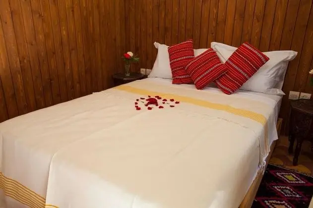 Tek Büyük Yataklı Oda (Haj Hamid)