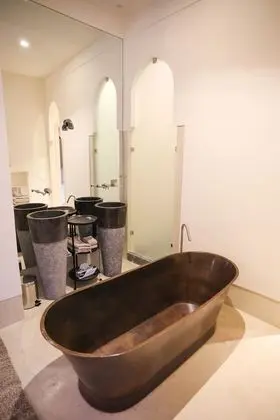 Arte suite terrace and jetted tub