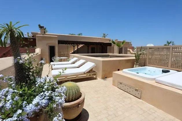 Junior Suite terrace and Jetted Tub