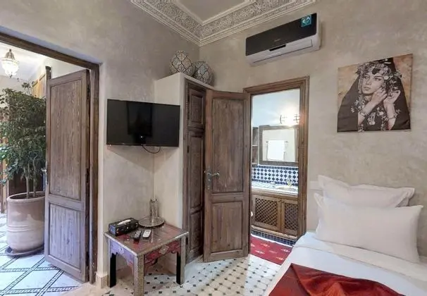 Junior Süit, Birden Çok Yatak, Avlu Manzaralı (Reine Berbere)