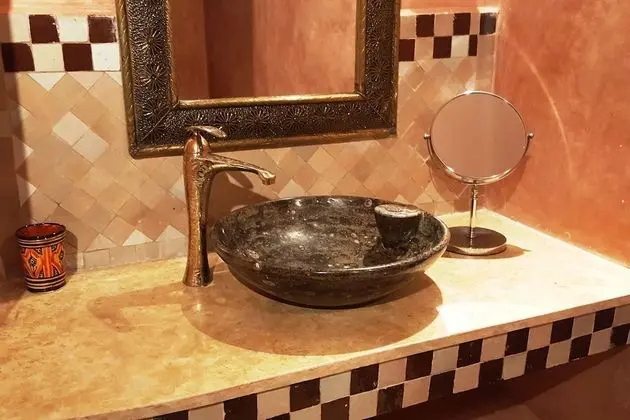 Superior Tek Büyük veya İki Ayrı Yataklı Oda, Banyolu/Duşlu, Avlu