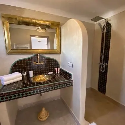 Classic Tek Büyük veya İki Ayrı Yataklı Oda