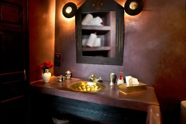 Tek Büyük Yataklı Oda (Marron)