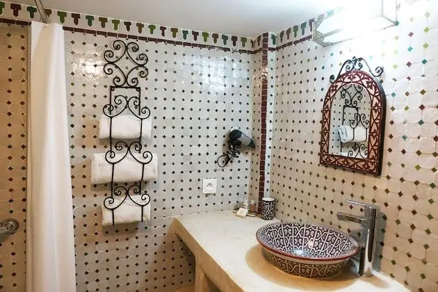 Standard Tek Büyük Yataklı Oda, Avlu Manzaralı