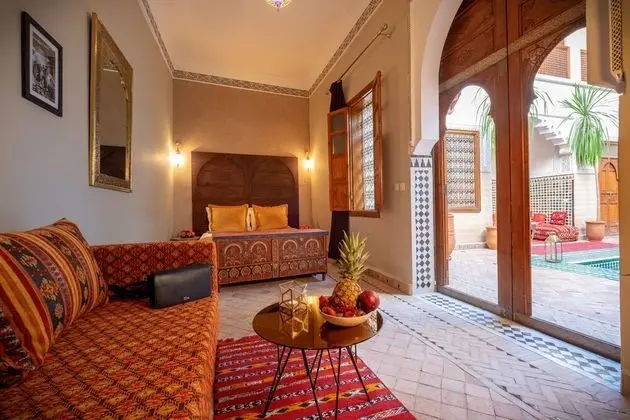 Deluxe Süit, Sigara İçilmez